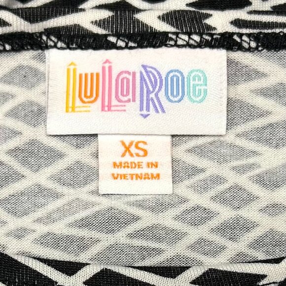 LULAROE (IRMA) TOP - Picture 3 of 6